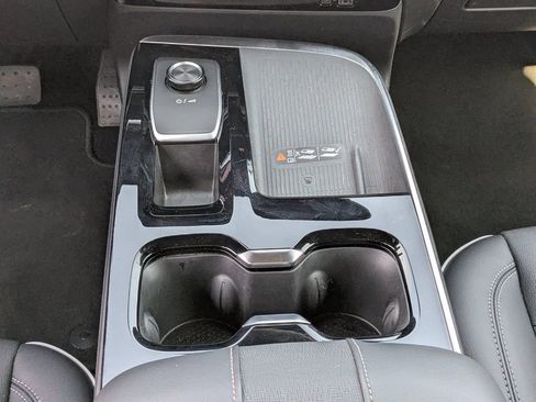 Used 2025 Buick Enclave Preferred image 19