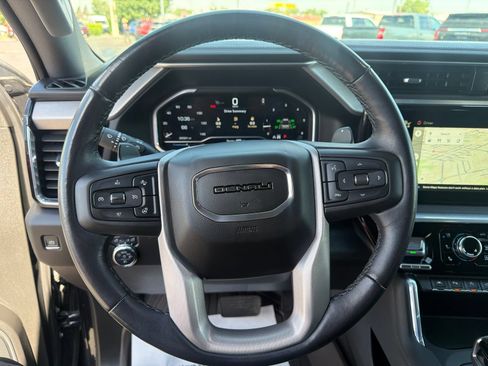 Used 2022 GMC Sierra 1500 Denali AWD/4WD image 17