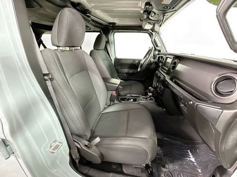 Used 2023 Jeep Wrangler Unlimited w/ Cold Weather Group AWD/4WD image 28