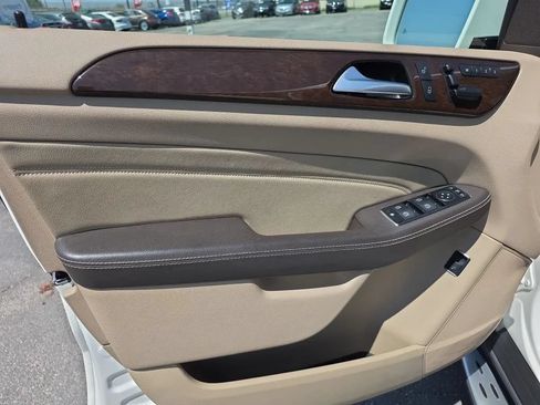 Used 2015 Mercedes-Benz ML 350 2WD w/ Premium 1 Package image 32