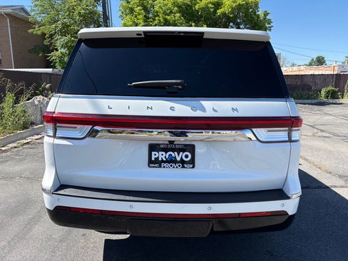 Used 2023 Lincoln Navigator Reserve AWD/4WD image 6