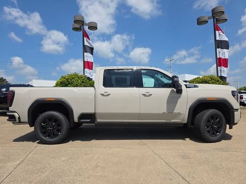 New 2026 GMC Sierra 2500 AT4 w/ AT4 Premium Plus Package AWD/4WD image 18