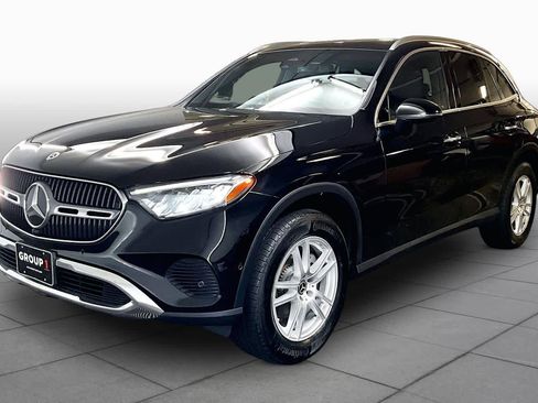 Used 2023 Mercedes-Benz GLC 300 4MATIC image 2