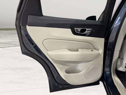 Used 2019 Volvo XC60 T5 Inscription w/ Protection Package Premier image 19