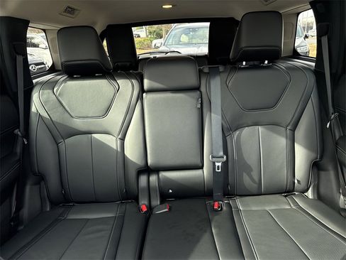 Used 2024 INFINITI QX60 Luxe image 40