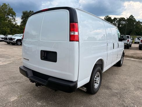 New 2026 Chevrolet Express 2500 w/ Driver Convenience Package RWD image 5