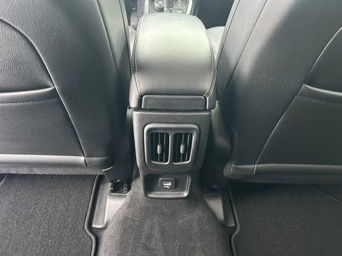 Used 2018 Jeep Compass Latitude image 23