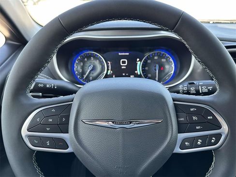 New 2026 Chrysler Pacifica Select image 14