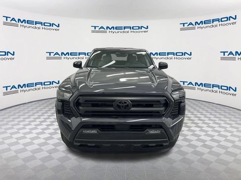 Used 2024 Toyota Tacoma SR5 AWD/4WD image 8