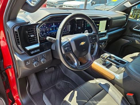 Used 2024 Chevrolet Silverado 1500 High Country w/ High Country Premium Package AWD/4WD image 29