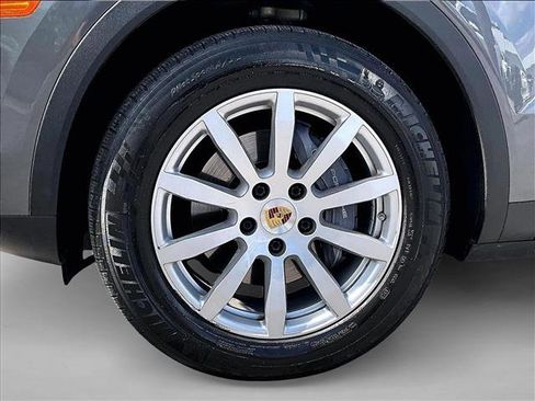 Used 2020 Porsche Cayenne AWD/4WD image 10