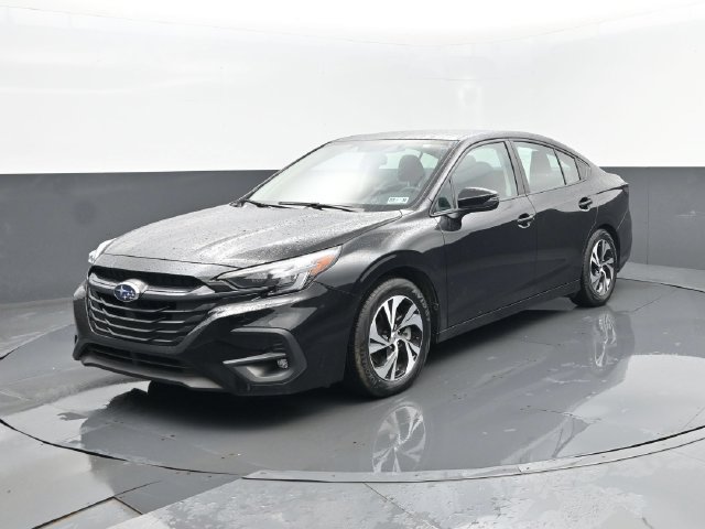 Used 2025 Subaru Legacy Premium AWD/4WD image 2
