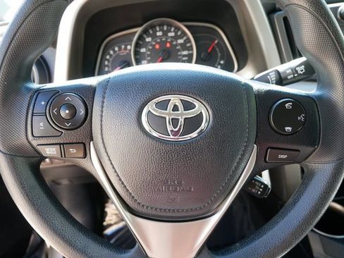 Used 2015 Toyota RAV4 LE AWD/4WD image 17
