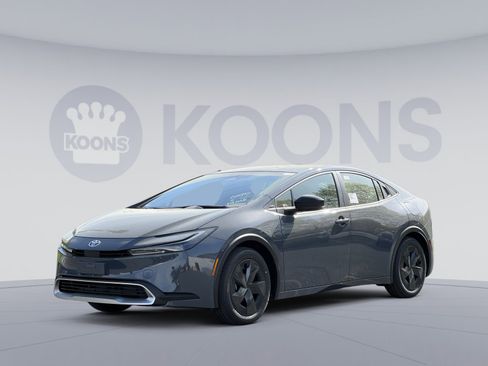 New 2026 Toyota Prius Plug-In Hybrid FWD image 1