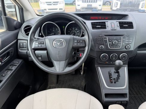 Used 2015 MAZDA MAZDA5 Sport FWD image 9