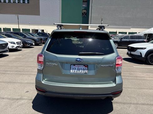 Used 2018 Subaru Forester 2.5i Premium AWD/4WD image 8