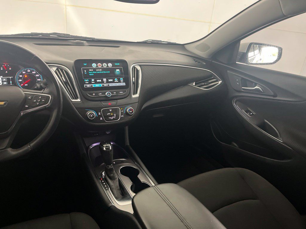 Used 2018 Chevrolet Malibu LT FWD image 31