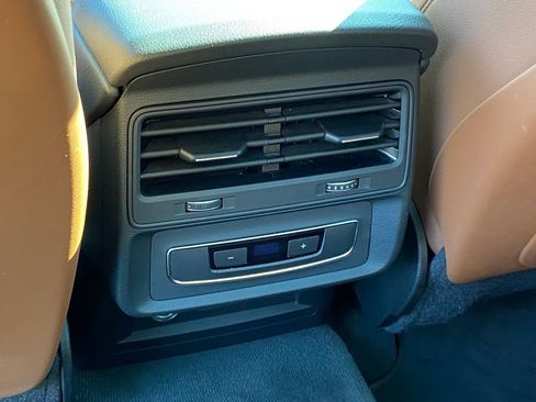 Used 2020 Audi Q7 2.0T Premium Plus w/ Premium Plus Package image 28