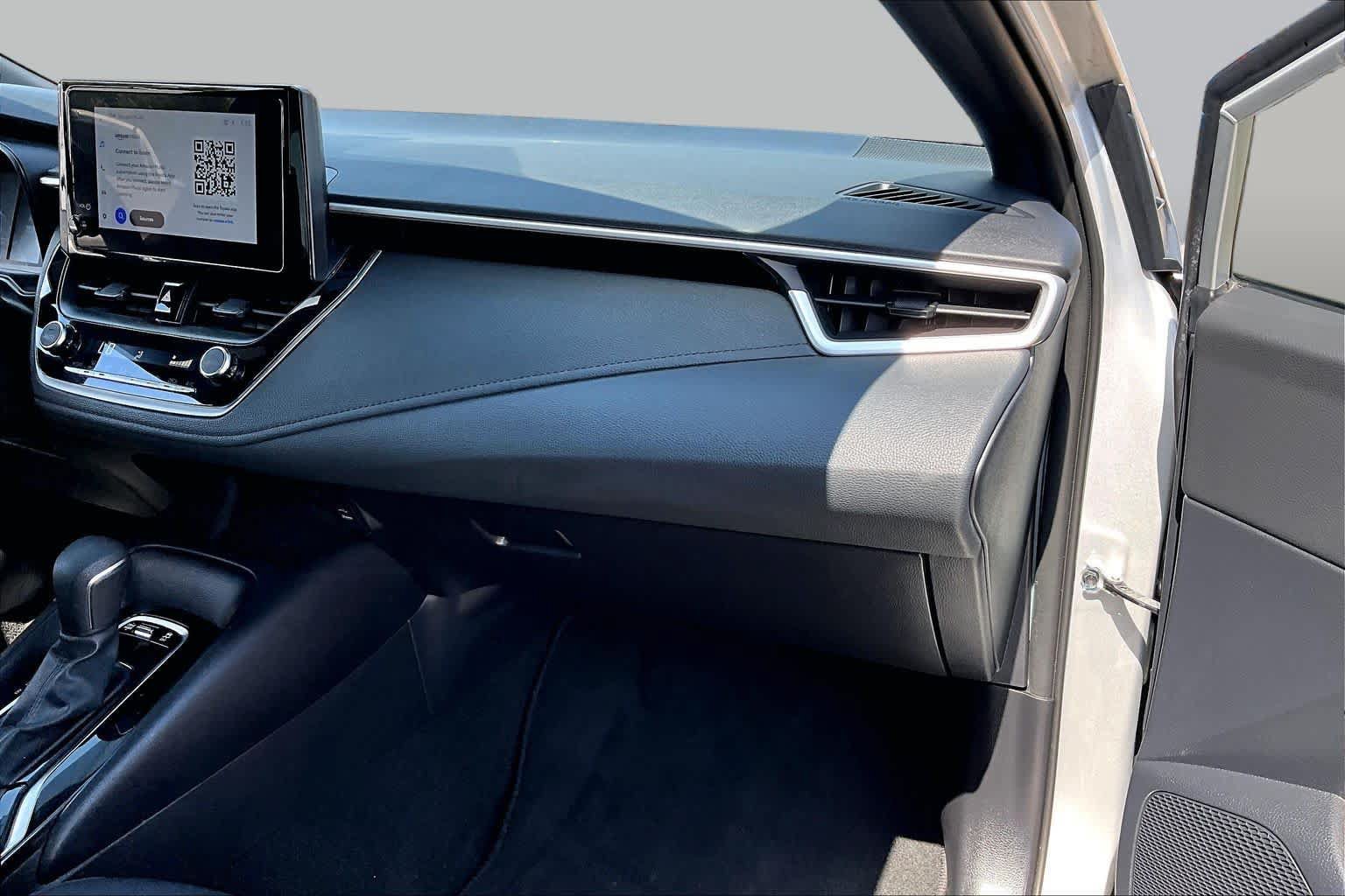 Used 2025 Toyota Corolla SE FWD image 19