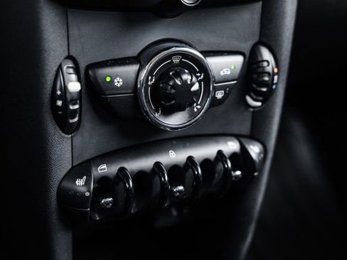 Used 2011 MINI Cooper Hardtop image 14