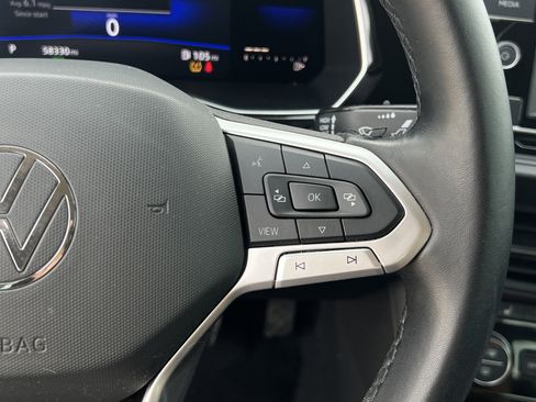 Used 2022 Volkswagen Jetta SE image 18