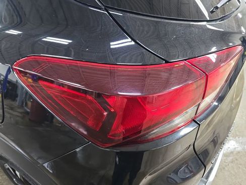 Used 2023 Chevrolet TrailBlazer LT image 32