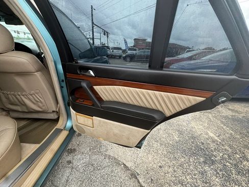 Used 1992 Mercedes-Benz 400 E image 21