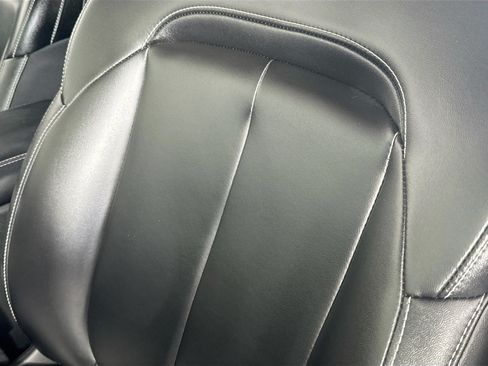 Used 2023 Jeep Grand Cherokee L Limited RWD image 19