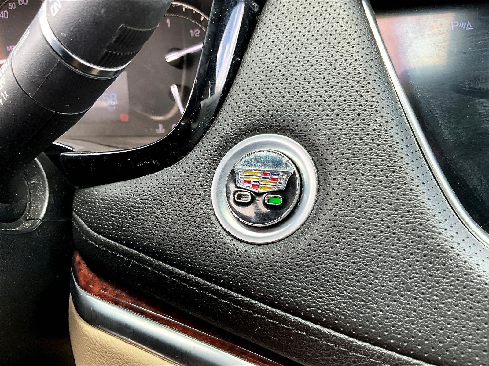 Used 2018 Cadillac XT5 Luxury FWD image 40