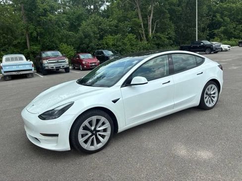 Used 2022 Tesla Model 3 Long Range AWD/4WD image 2
