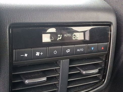 Used 2022 MAZDA CX-9 Sport AWD/4WD image 11