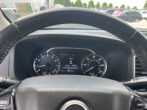 Used 2022 Nissan Frontier SV RWD image 12