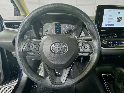 Used 2023 Toyota Corolla LE FWD image 15