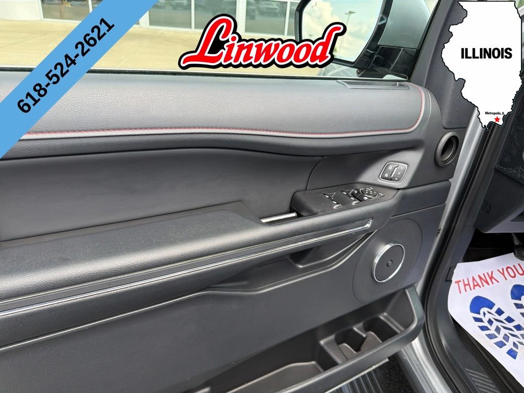 Used 2024 Ford Expedition Limited AWD/4WD image 18