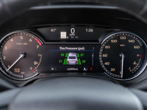 Used 2022 Cadillac CT4 Luxury w/ Sun And Sound Package image 32