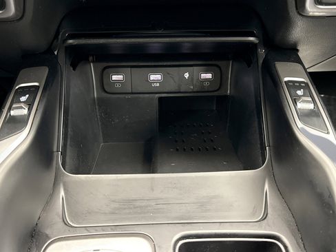 Used 2023 Kia Sorento EX AWD/4WD image 17