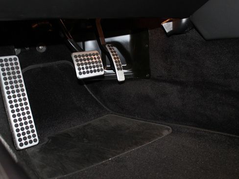 Used 2009 Aston Martin DB9 Coupe image 26