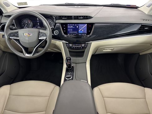 Used 2024 Cadillac XT6 Premium Luxury w/ Technology Package FWD image 16