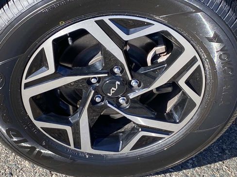 Used 2024 Kia Sportage LX image 22