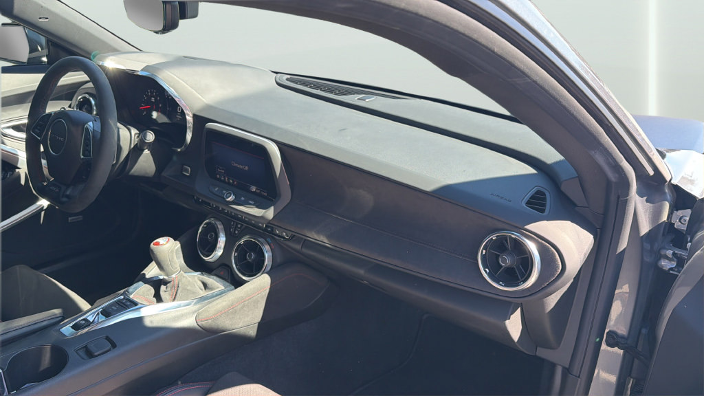 Used 2021 Chevrolet Camaro ZL1 RWD image 22