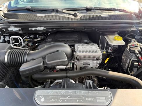 Used 2022 Jeep Wagoneer Series III w/ Premium Group I RWD image 8