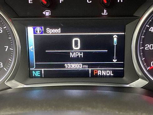 Used 2017 GMC Acadia SLE w/ Driver Alert Package I image 14