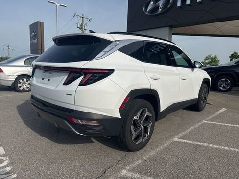 Used 2024 Hyundai Tucson Limited AWD/4WD image 3