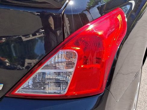Used 2015 Nissan Versa S Plus FWD image 12