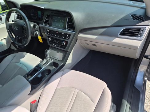 Used 2016 Hyundai Sonata SE w/ Cargo Package FWD image 17
