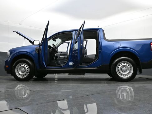 Used 2023 Ford Maverick XL image 33