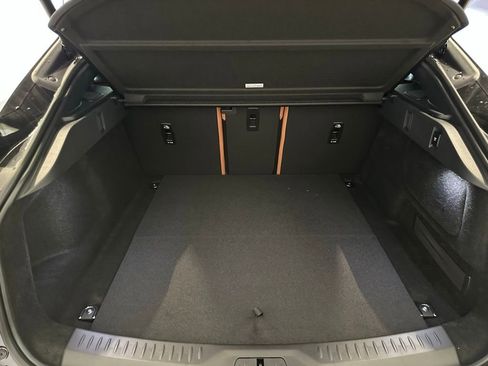 New 2024 Jaguar I-PACE R-Dynamic HSE image 13