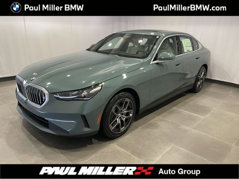 New 2026 BMW 530i xDrive w/ Premium Package image 1