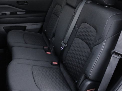 Certified 2024 Nissan Pathfinder S image 24