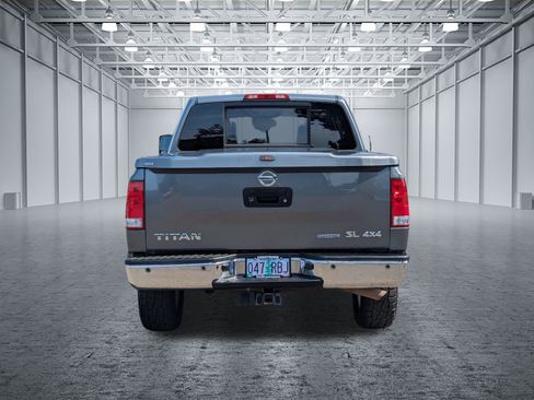 Used 2015 Nissan Titan SL w/ SL Moonroof Package AWD/4WD image 4